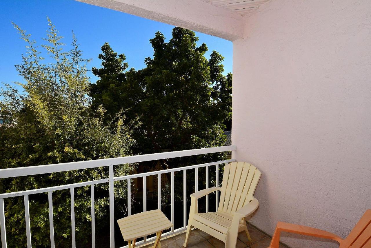 Amadeus 2 Villa St. Pete Beach Exteriör bild